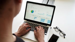 Как продавать заборы онлайн с ROAS 131%: кейс «Забор Про»