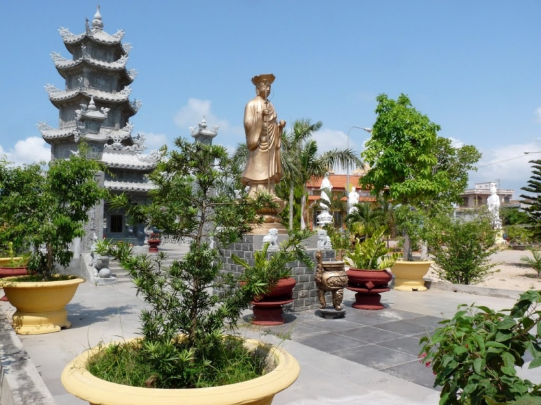 Binh Chau