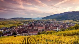 Названо 10 лучших направлений для путешествий осенью