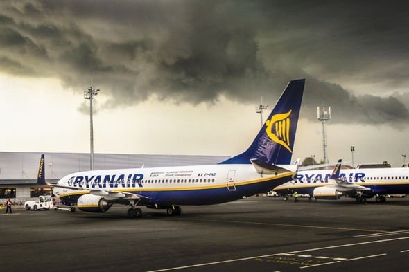 UPDATE: Ryanair оголосив напрямки, за якими будуть скасовані рейси