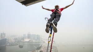 История одного преодоления: прыжок с 233-метрового Macau Tower