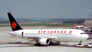 Авиакомпания Air Canada забыла в самолете спящую пассажирку