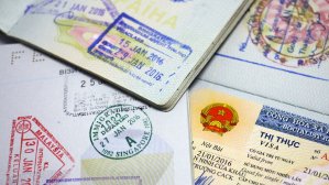 Нужно ли менять загранпаспорт при смене фамилии