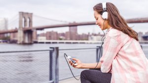 Ты только послушай: 7 крутых подкастов о путешествиях