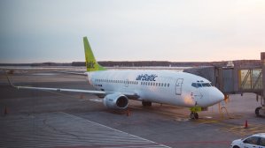После возобновления полетов airBaltic сократит расписание в два раза 