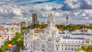 Испания начинает снимать карантинные ограничения