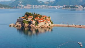 Черногория внесла Украину в список «зеленых» стран