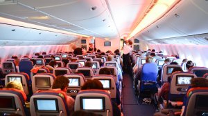 SkyUp объявил, чем грозит пассажирам отсутствие  маски на борту