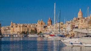 Украинская авиакомпания анонсировала +1 рейс на весну: билеты от €38