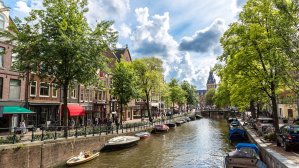 Европа уже летом откроется для туристов: названы условия