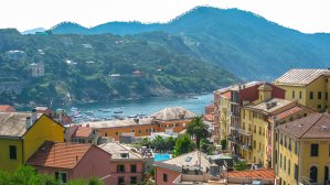 Грузия отменяет «зеленые паспорта»