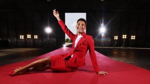 Virgin Atlantic разрешила мужчинам-членам экипажей носить юбки и каблуки