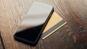 В Украине отменили перевод денег на зарубежные карты