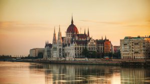 Названы 99 лучших и худших туристических достопримечательностей мира 2023 года