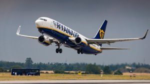 Ryanair запускает скидки на авиабилеты: полететь в страны Европы можно от €12