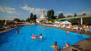 12 бассейнов в Киеве и области: где искать пляжный отдых в столице