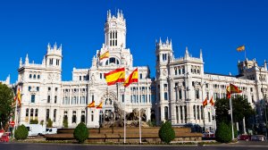 Украинцы в Испании: всё, что нужно знать о жизни в стране