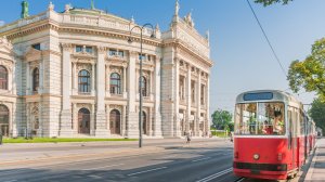 «Укрзалізниця» предупреждает об изменениях движения поездов в Вену