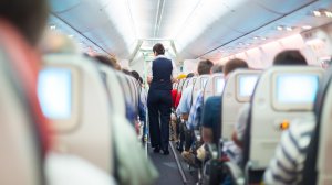 Как предотвратить укачивание в самолете во время перелета?