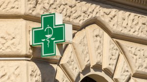 Безопасность и здоровье: какие лекарства можно взять с собой из Украины в Польшу