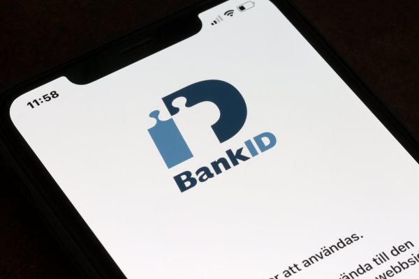 Швеция упрощает финансовые операции для украинцев с помощью BankID