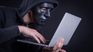 Осторожно, мошенники: 10 советов, как не попасть на злоумышленников при бронировании жилья в соцсетях