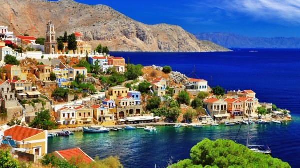 Ancient Pearl: TOP-20 Attractions of Greece