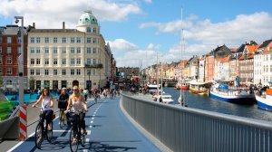 Три европейских столицы стали главными жертвами чрезмерного туризма в мире