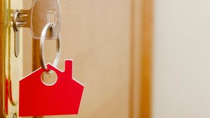 Airbnb обвинил гостиничную индустрию в провоцировании овертуризма в Европе