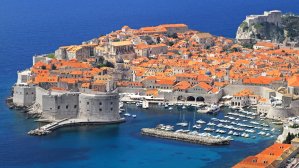 Названы самые безопасные города Европы 2025