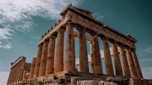 Парфенон в Греции впервые за 20 лет предстал перед посетителями без строительных сооружений