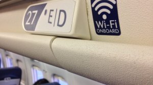 Все больше авиакомпаний переходят на спутниковый Wi-Fi