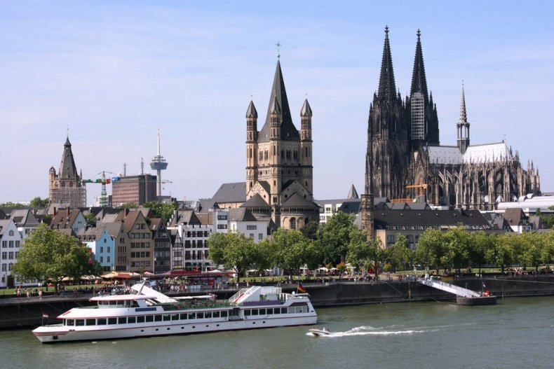 Colonia, Alemania: paisaje urbano con el río Rin