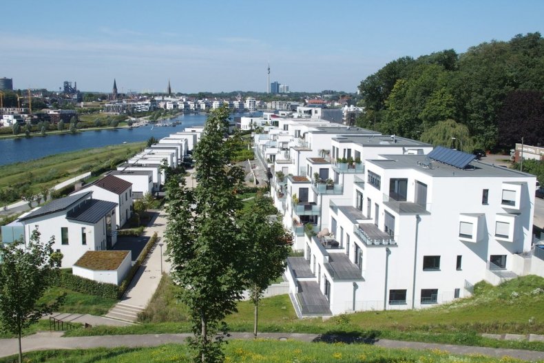Residential complex on Lake Phoenix in the suburbs of Dortmund