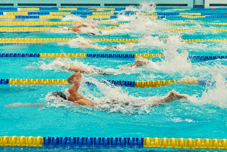 Las calles de color turquesa de la piscina olímpica para las competiciones