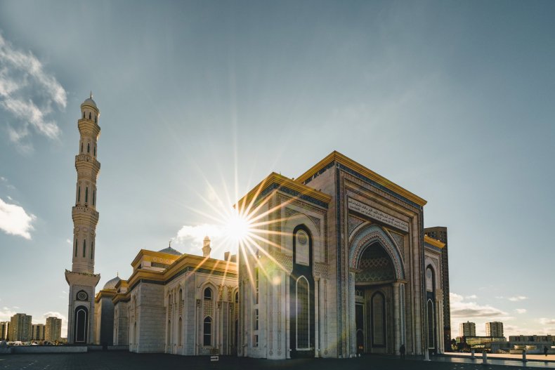 La mezquita Hazret Sultan de Astana es la principal mezquita catedral de Kazajistán